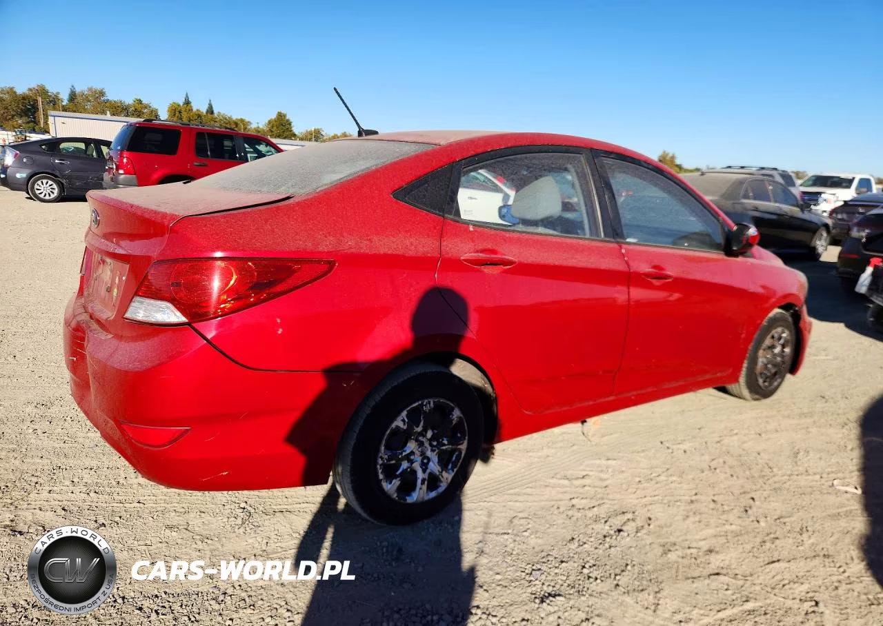 2013 Hyundai Accent Gls VIN:KMHCT4AE1DU521745 - 3