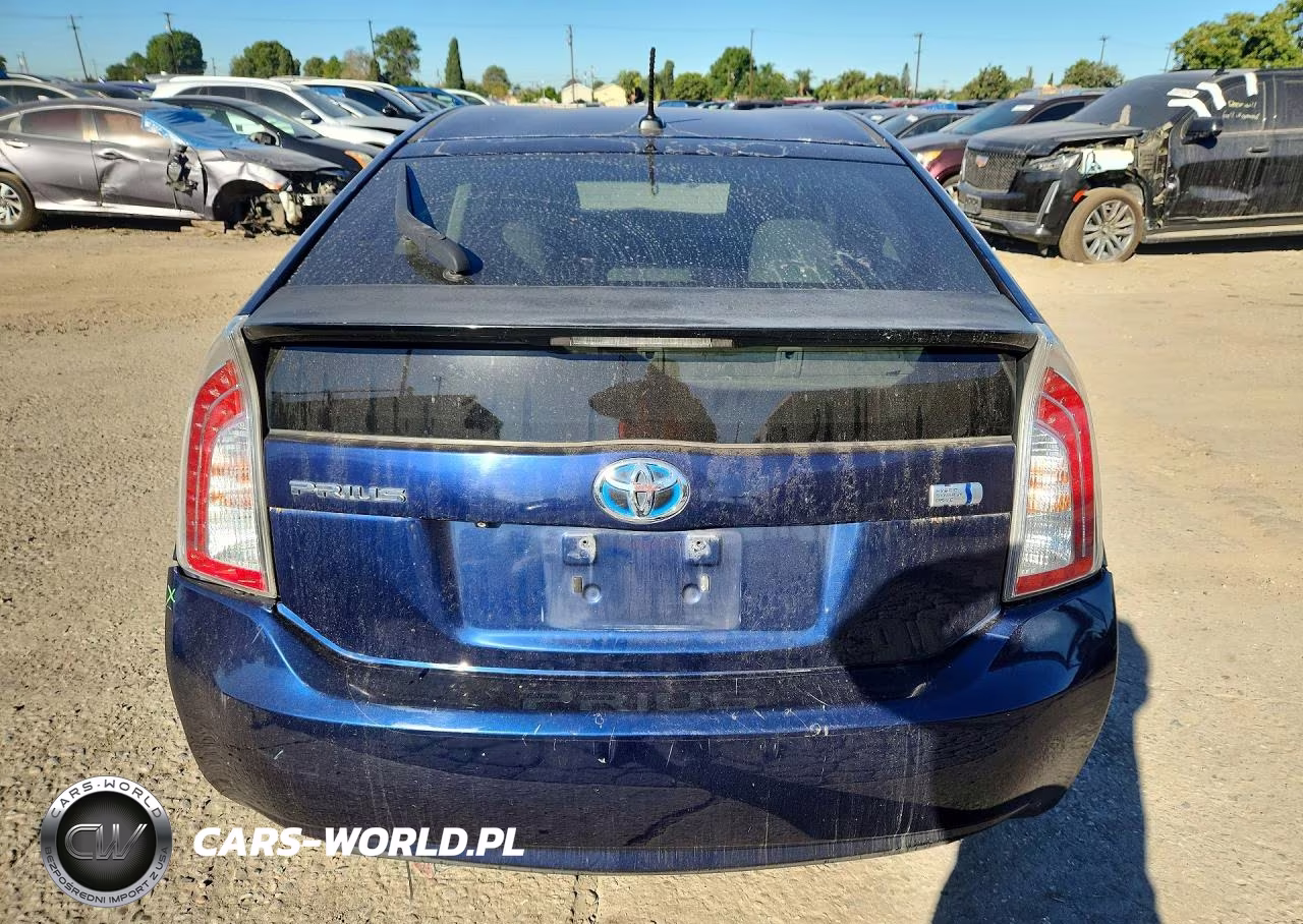 2013 Toyota Prius Three VIN:JTDKN3DU2D1695560 - 6