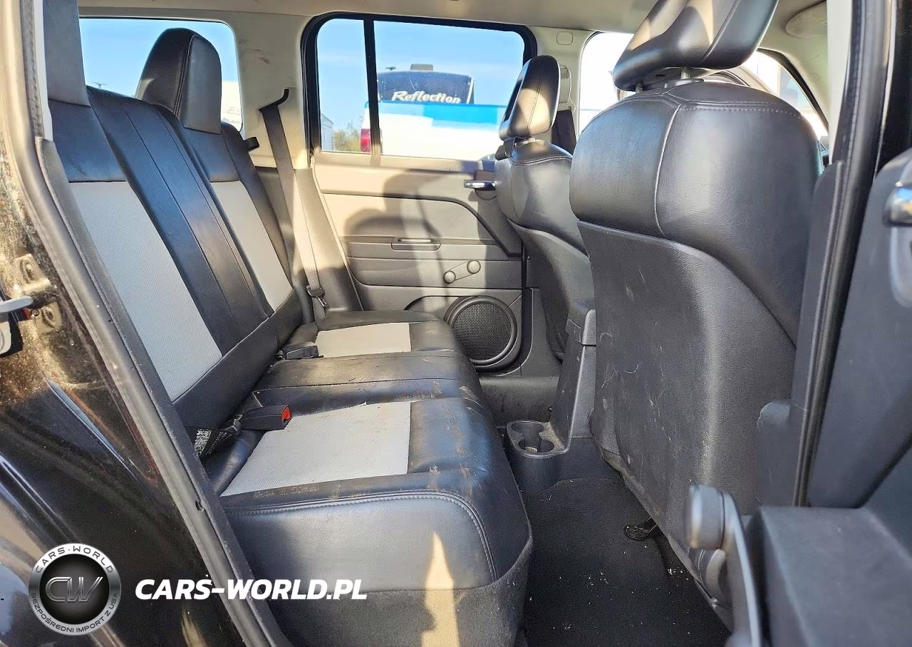 2008 Jeep Patriot Sport VIN:1J8FT28028D682927 - 10
