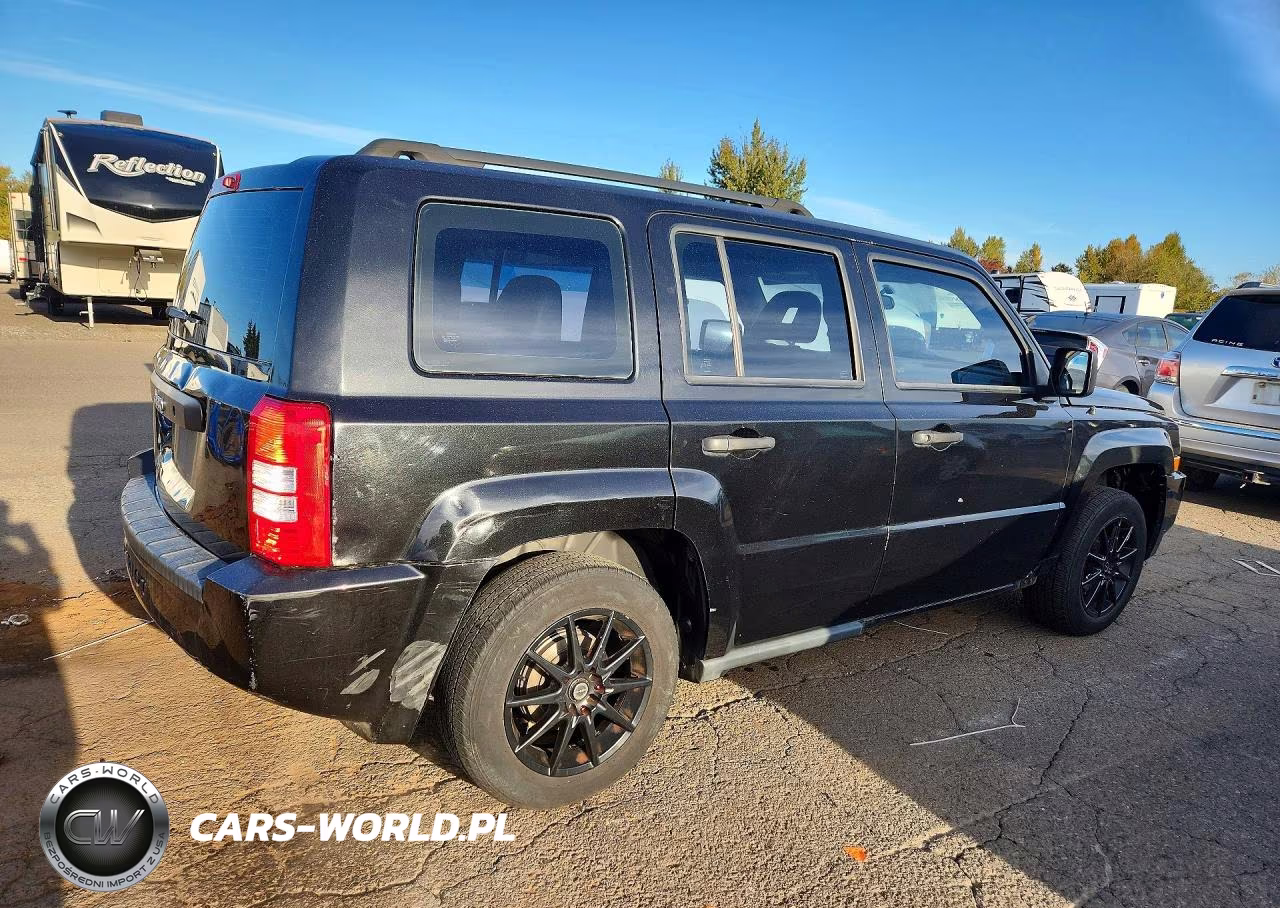 2008 Jeep Patriot Sport VIN:1J8FT28028D682927 - 3