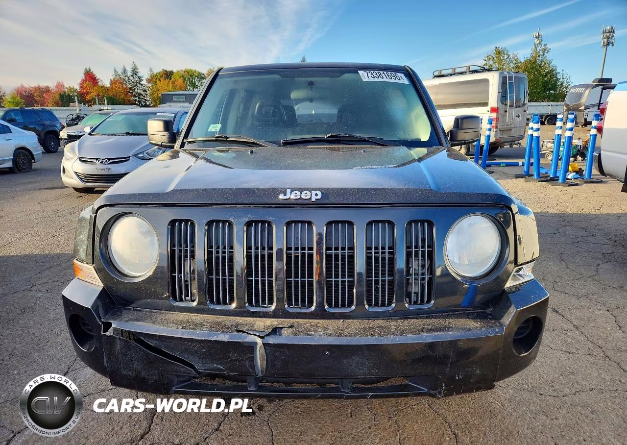 2008 Jeep Patriot Sport VIN:1J8FT28028D682927 - 5