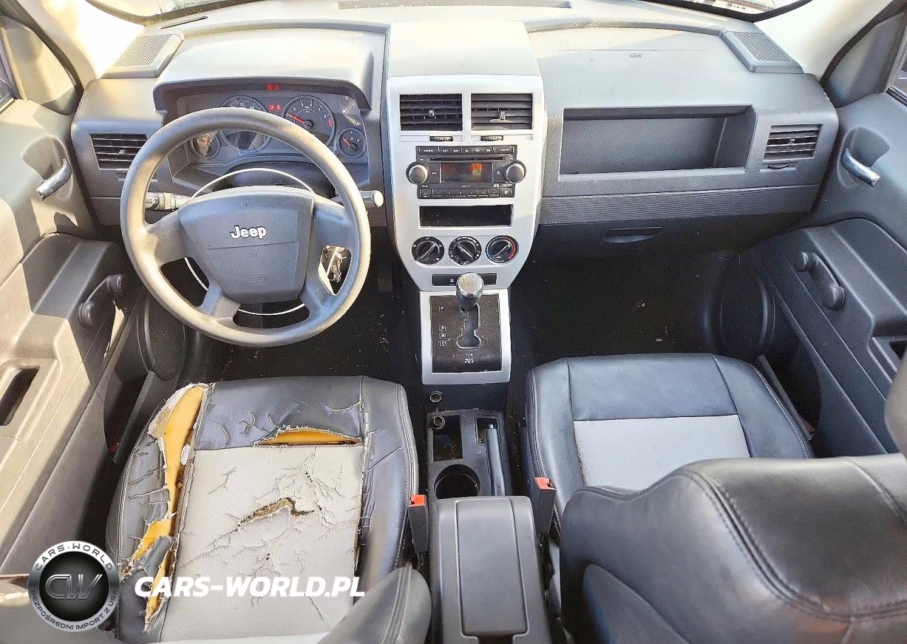 2008 Jeep Patriot Sport VIN:1J8FT28028D682927 - 8