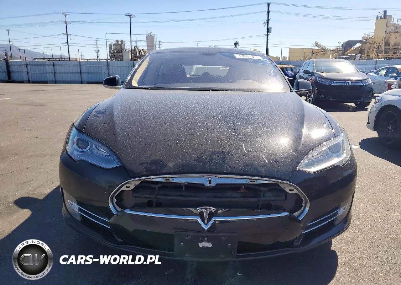 2014 Tesla Model S VIN:5YJSA1H11EFP44823 - 5
