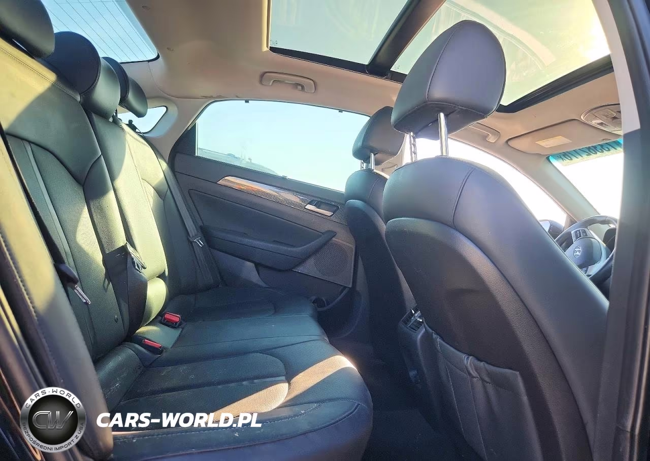 2019 Hyundai Sonata Limited VIN:5NPE34AF7KH768698 - 10