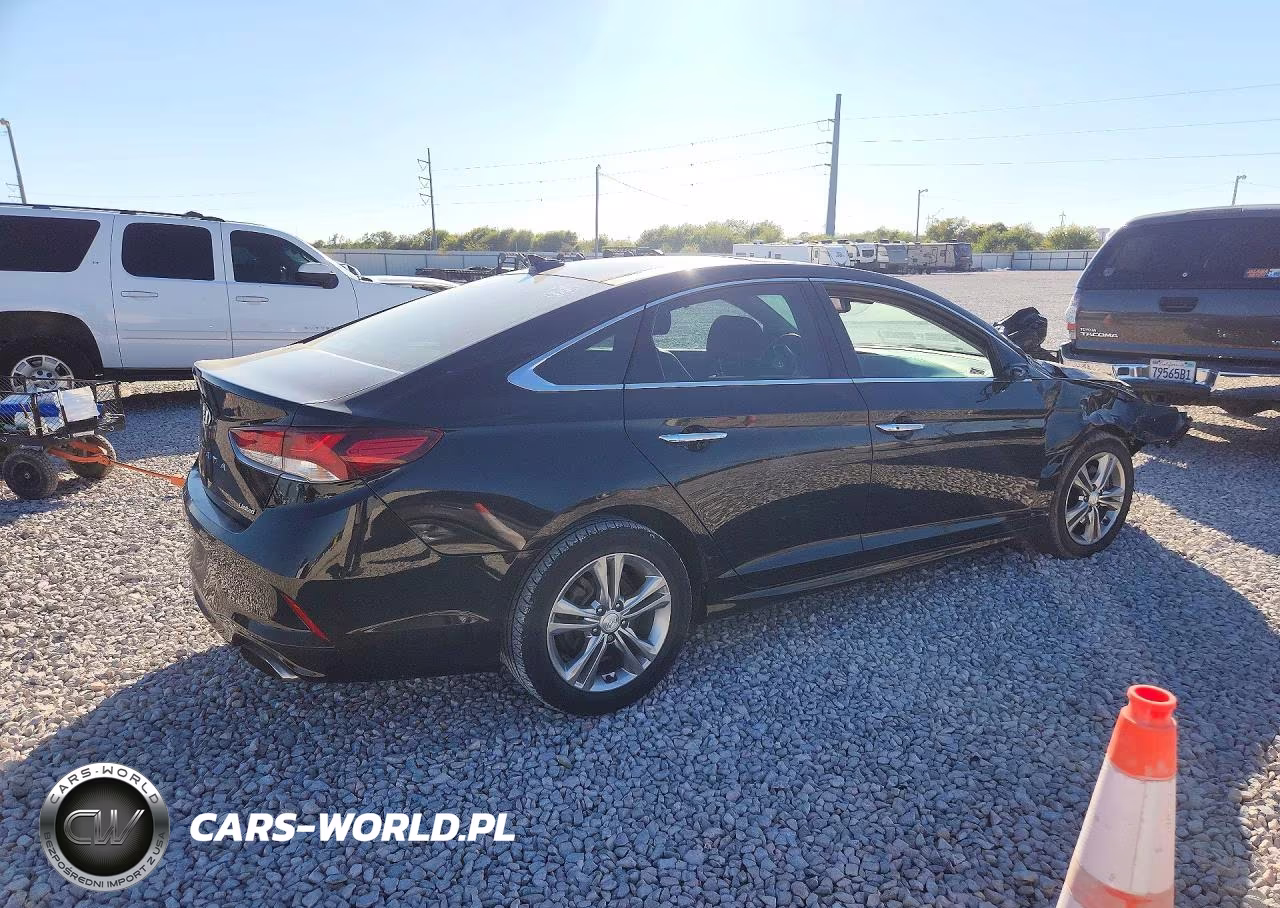 2019 Hyundai Sonata Limited VIN:5NPE34AF7KH768698 - 3