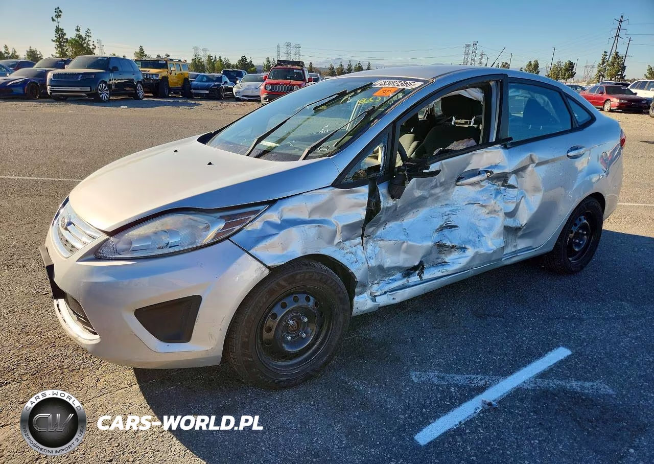 2013 Ford Fiesta Se VIN:3FADP4BJ7DM165501 - 1