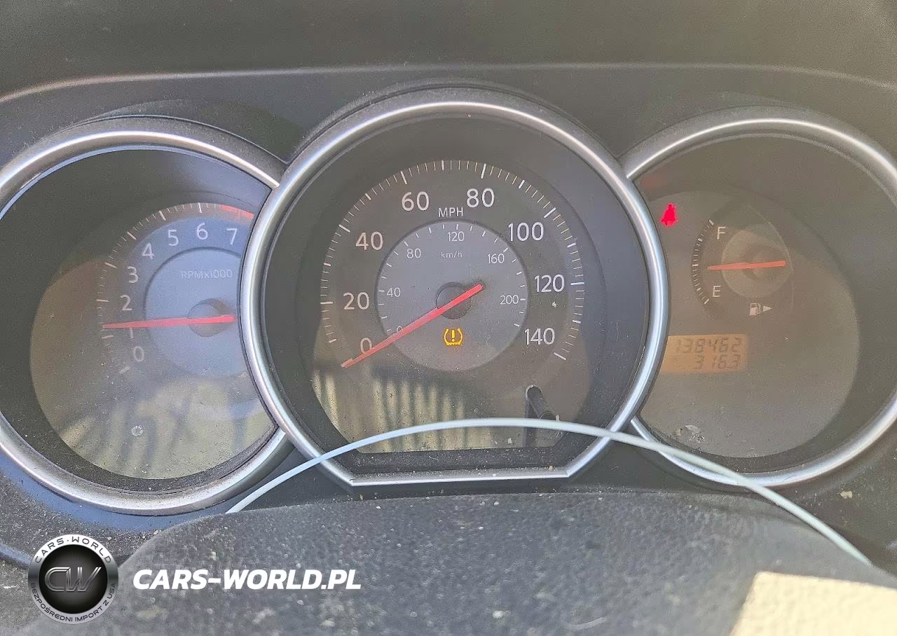 2008 Nissan Versa 1.8 S VIN:3N1BC13E58L463413 - 9