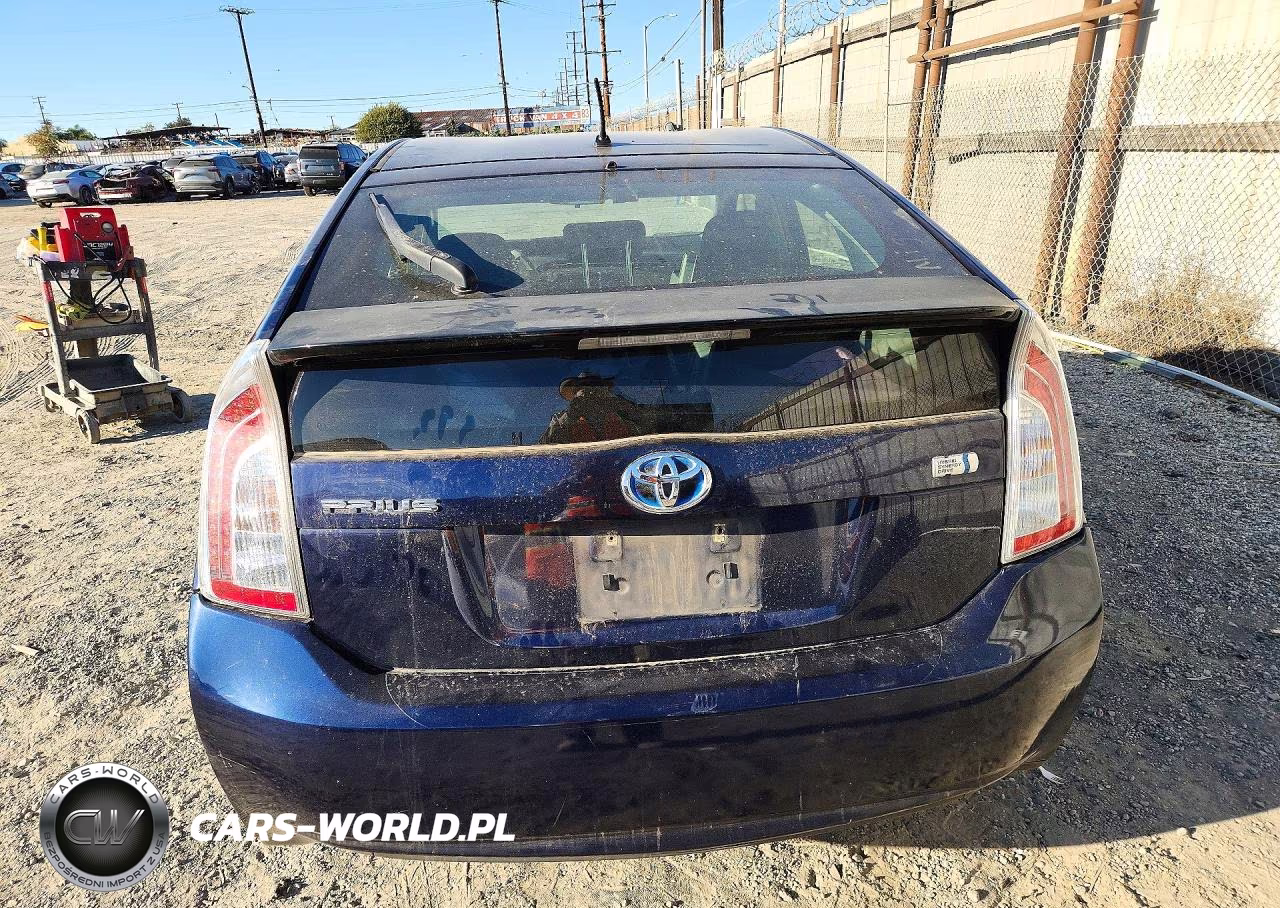 2013 Toyota Prius Two VIN:JTDKN3DU5D0337245 - 6