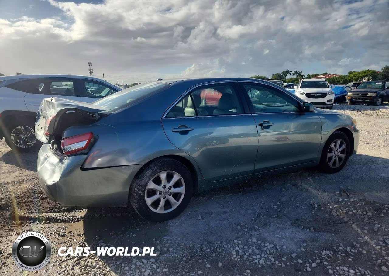 2011 Toyota Camry Le VIN:4T1BF3EK3BU745688 - 3