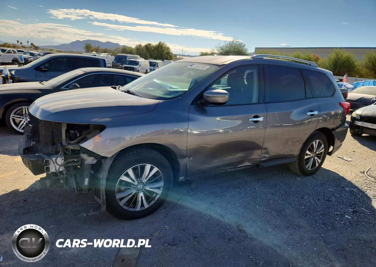 2017 Nissan Pathfinder Sv