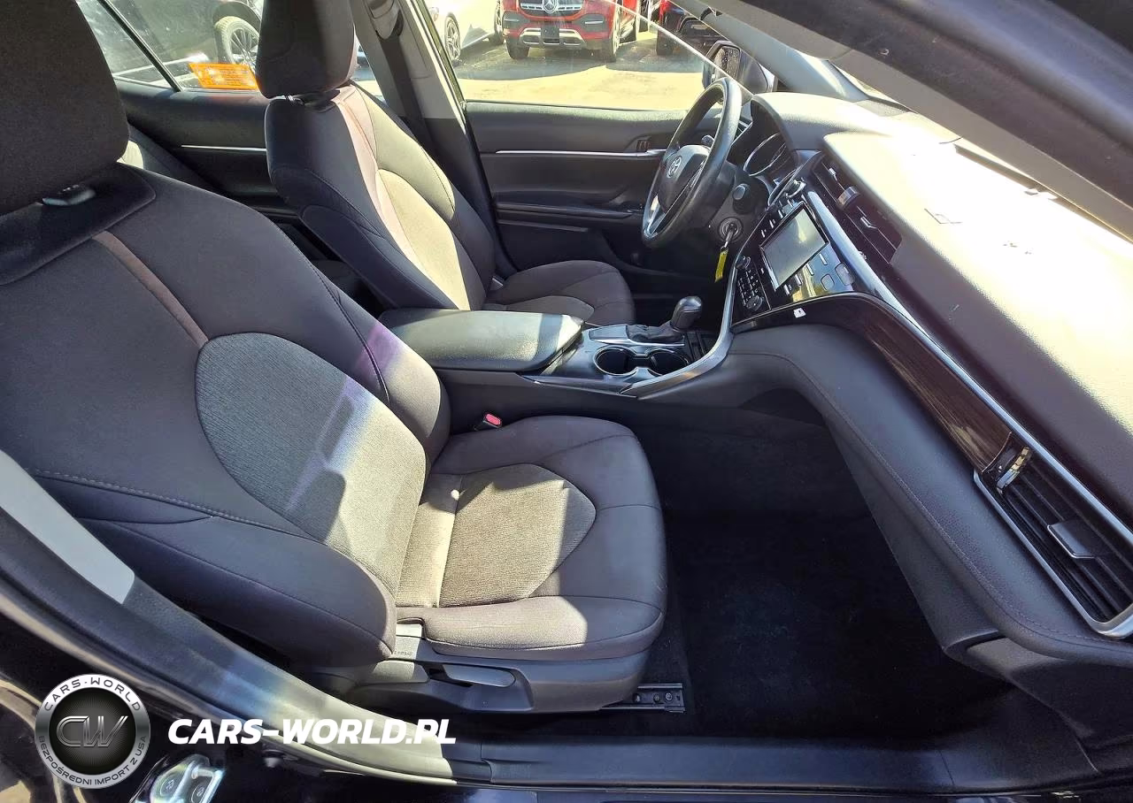 2020 Toyota Camry Le VIN:4T1C11AK1LU315138 - 5