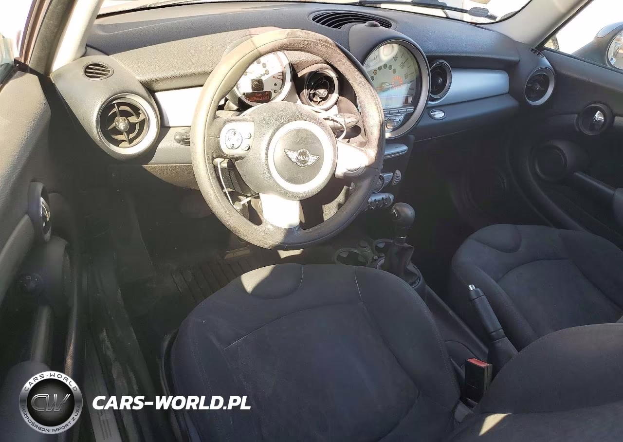 2010 Mini Cooper VIN:WMWMF3C5XATZ23379 - 8