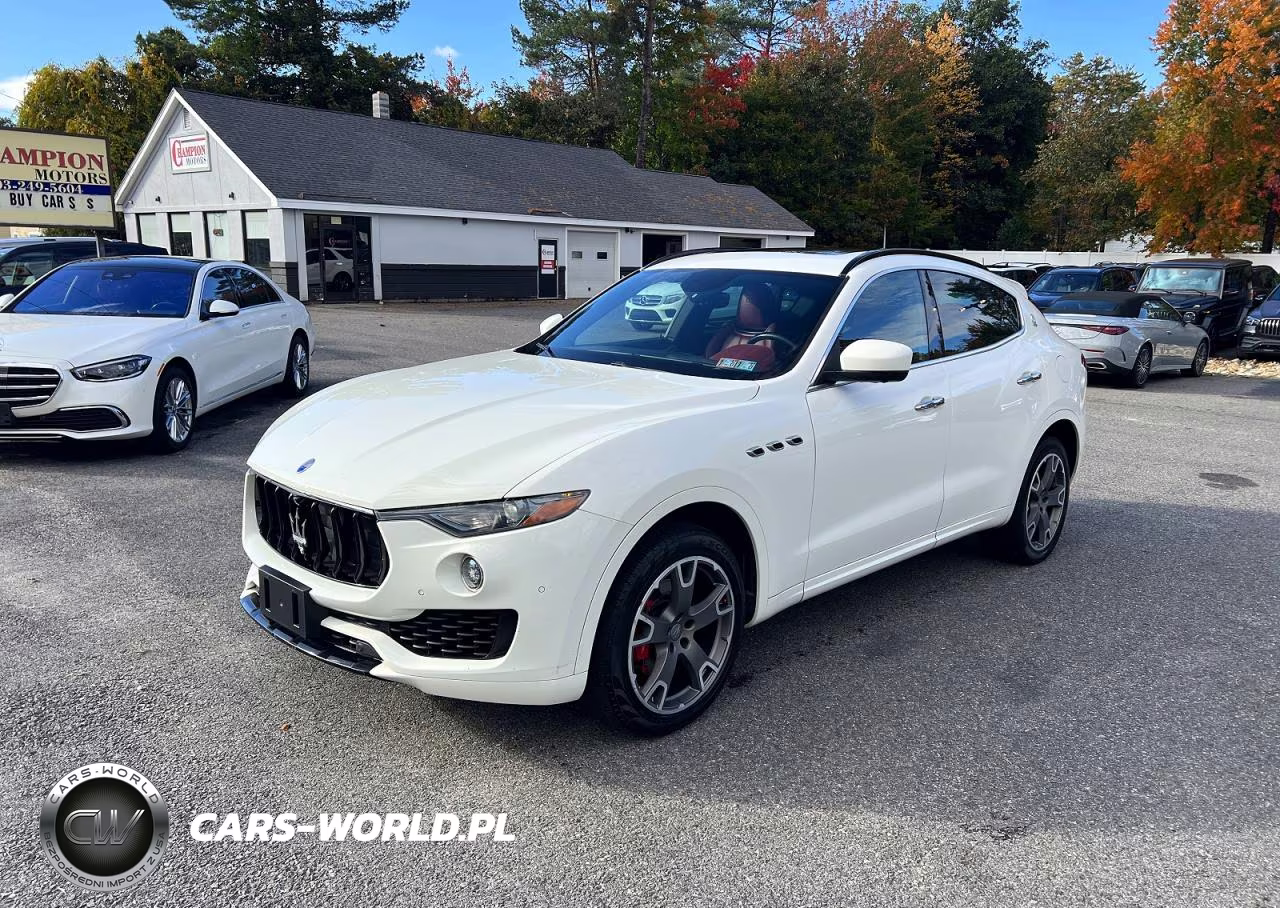 2017 Maserati Levante Sport VIN:ZN661XUS1HX262882 - 2