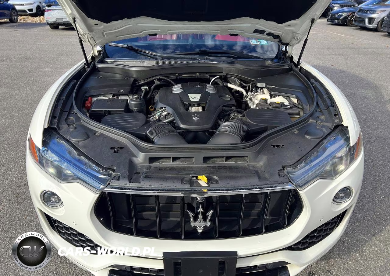 2017 Maserati Levante Sport VIN:ZN661XUS1HX262882 - 8