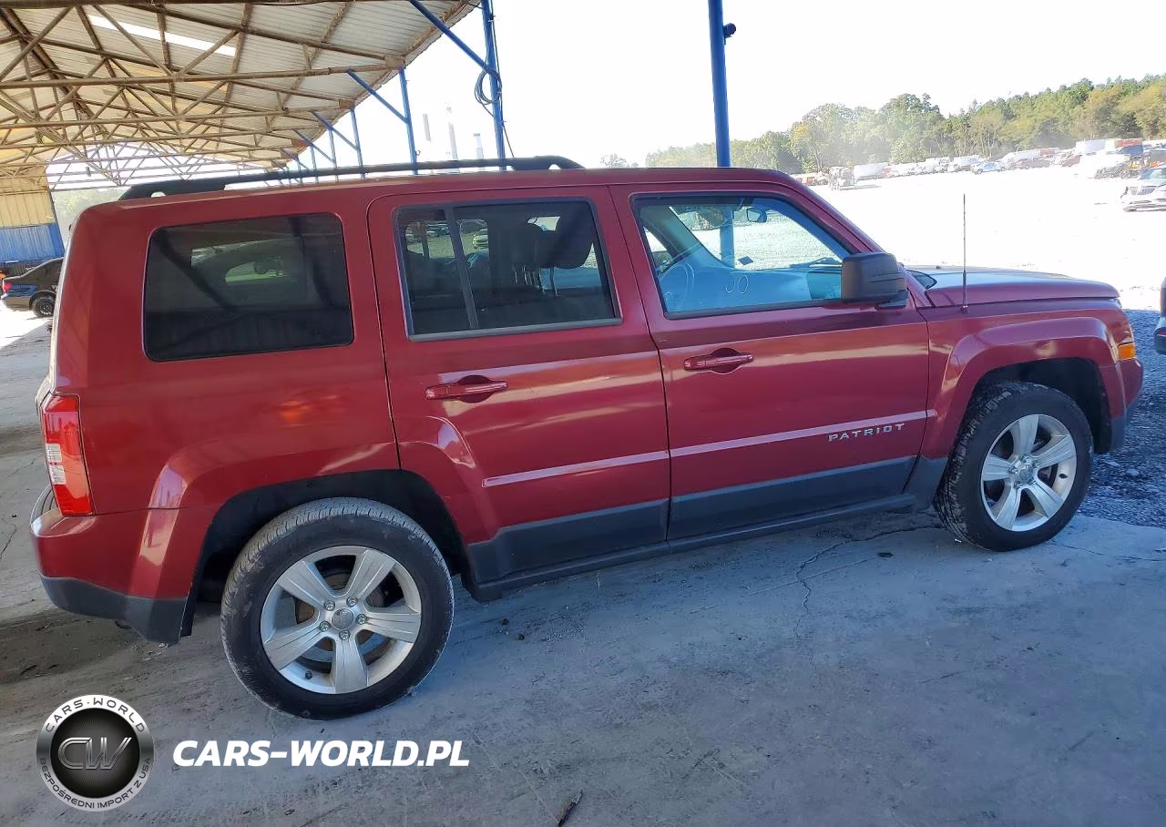 2013 Jeep Patriot Latitude VIN:1C4NJPFA3DD250990 - 3