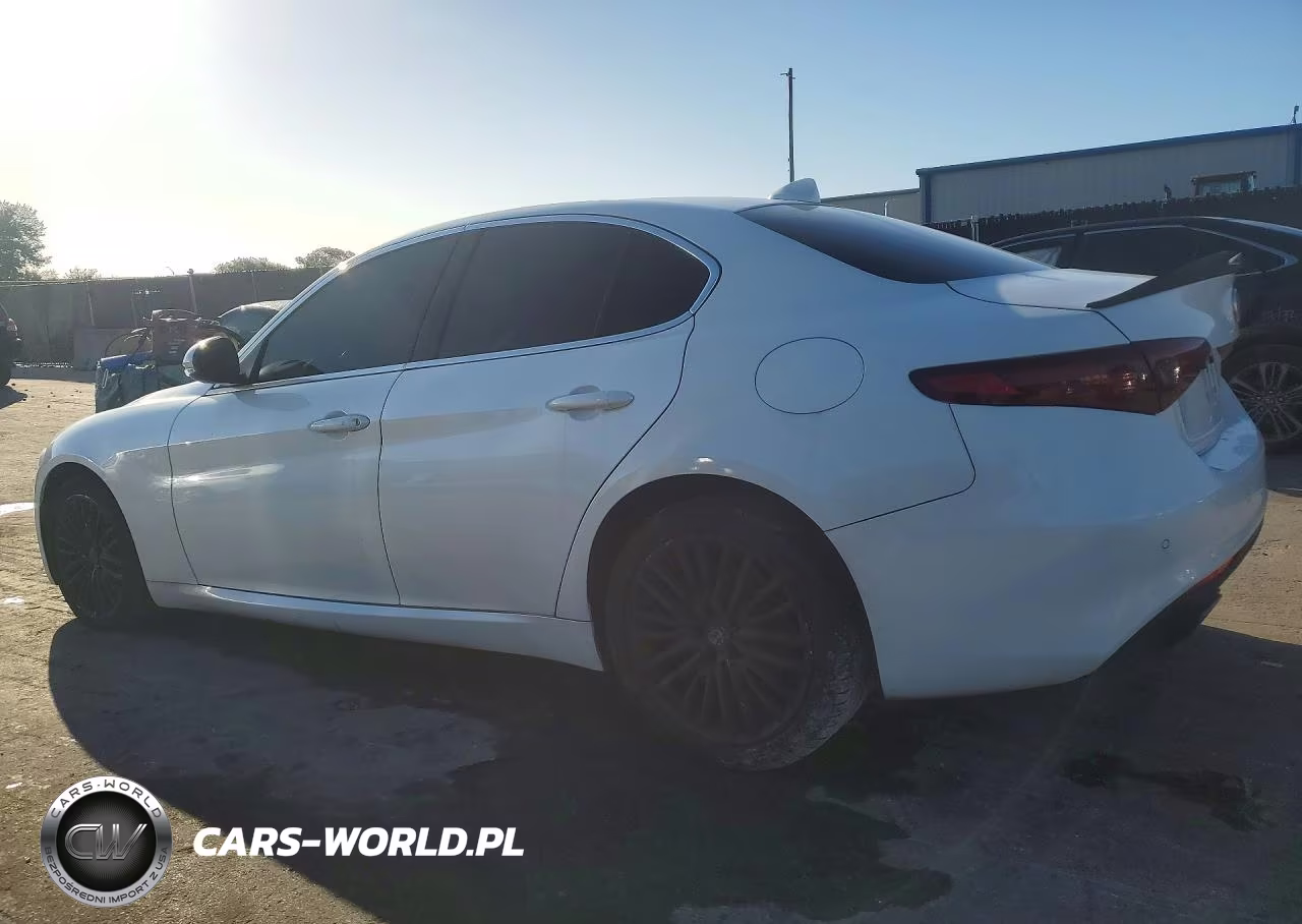 2018 Alfa Romeo Giulia Ti Q4 VIN:ZARFAEEN4J7571952 - 2