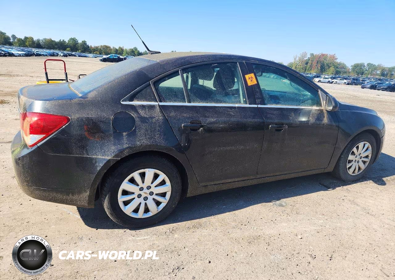 2011 Chevrolet Cruze Ls VIN:1G1PC5SH1B7158016 - 3