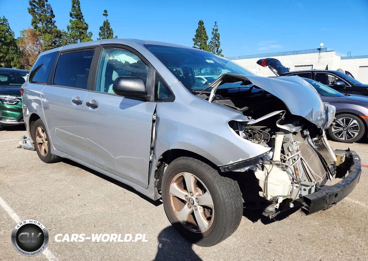 2020 Toyota Sienna L VIN:5TDZZ3DC8LS055946 - 4