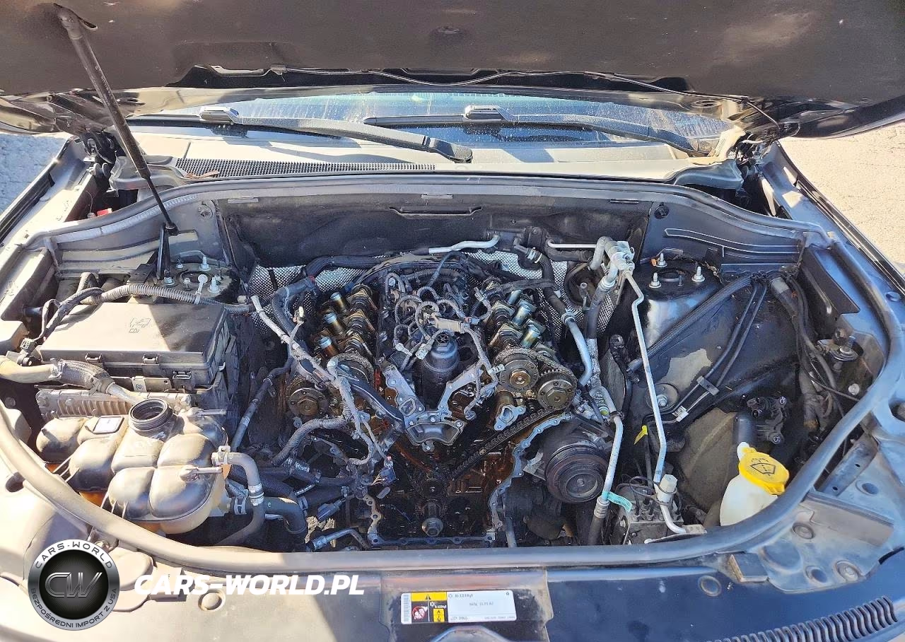 2018 Jeep Grand Cherokee Laredo VIN:1C4RJFAG0JC245299 - 12