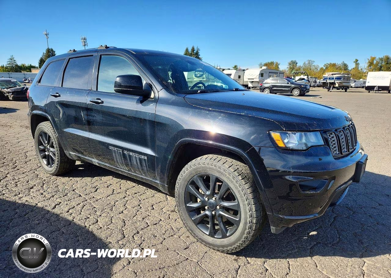 2018 Jeep Grand Cherokee Laredo VIN:1C4RJFAG0JC245299 - 4