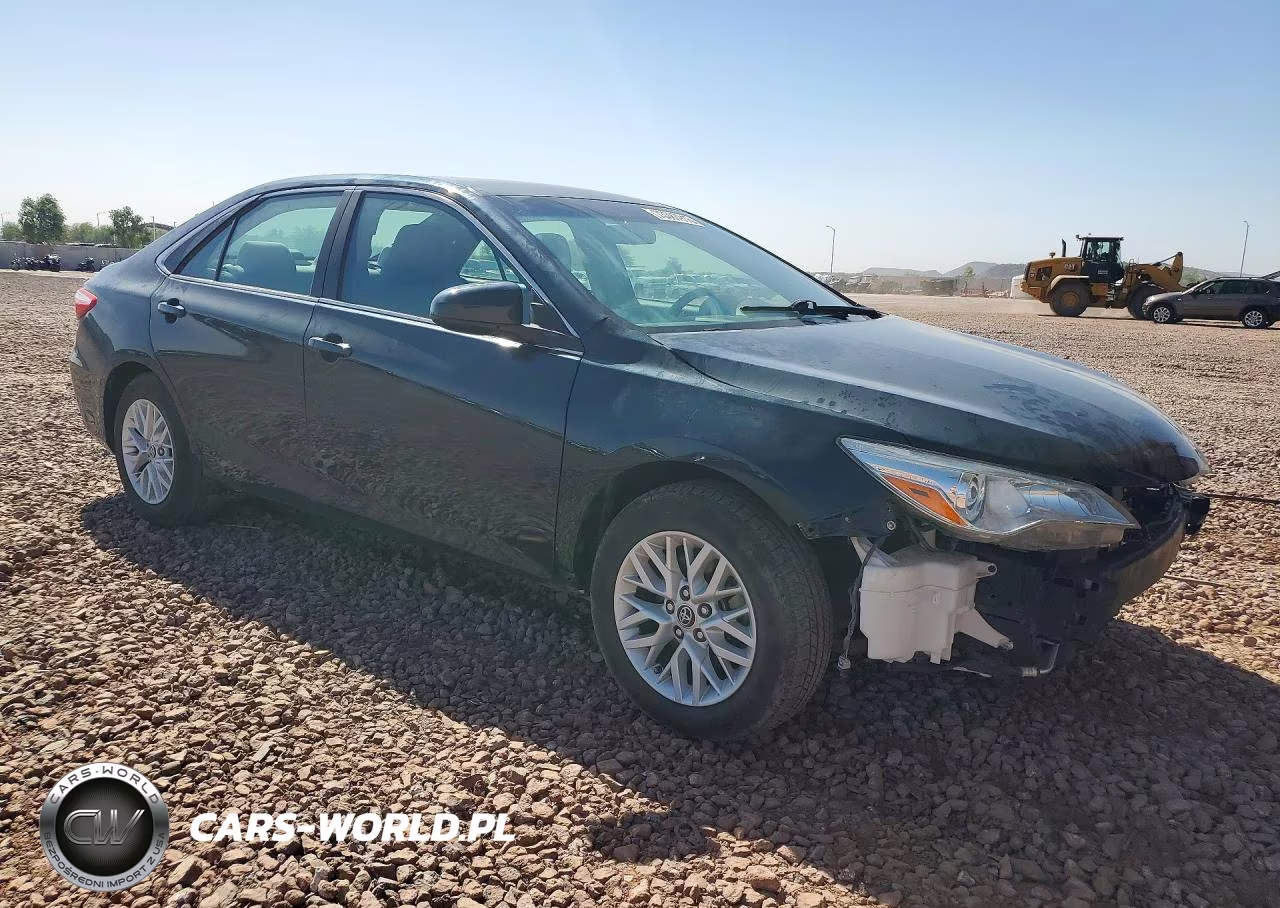 2016 Toyota Camry Le VIN:4T4BF1FKXGR543737 - 4