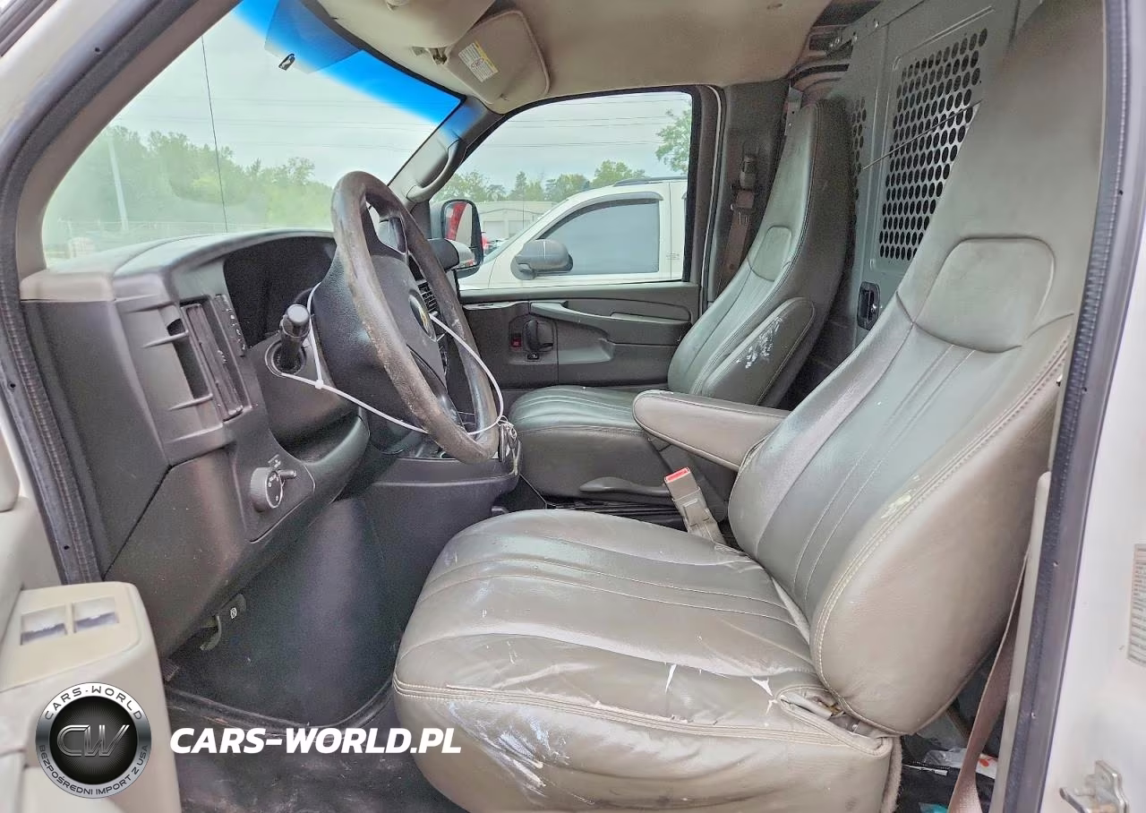 2015 Chevrolet Express G2500 VIN:1GCWGFCF8F1283484 - 7