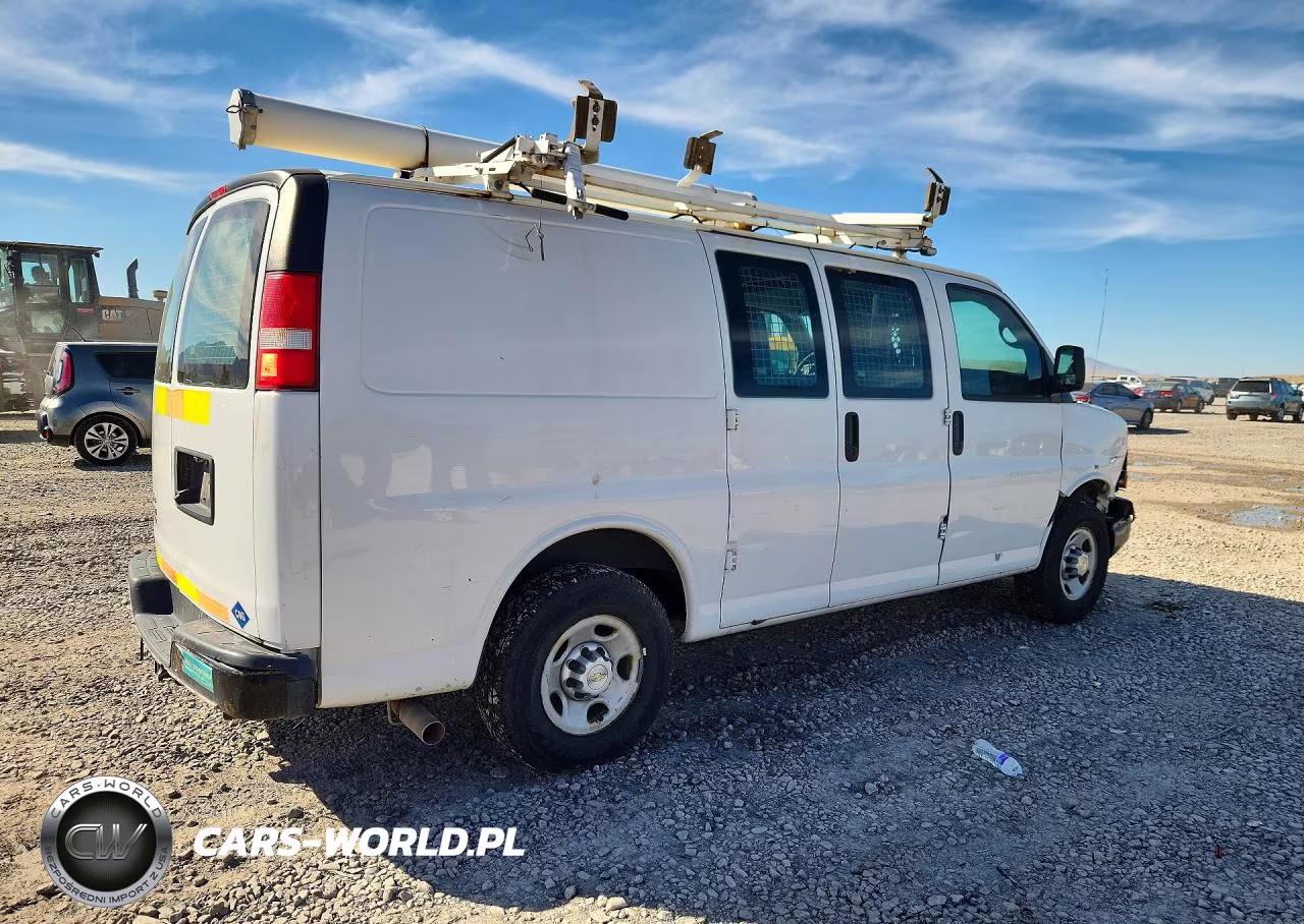 2013 Chevrolet Express G2500 VIN:1GCWGFCB3D1902292 - 3