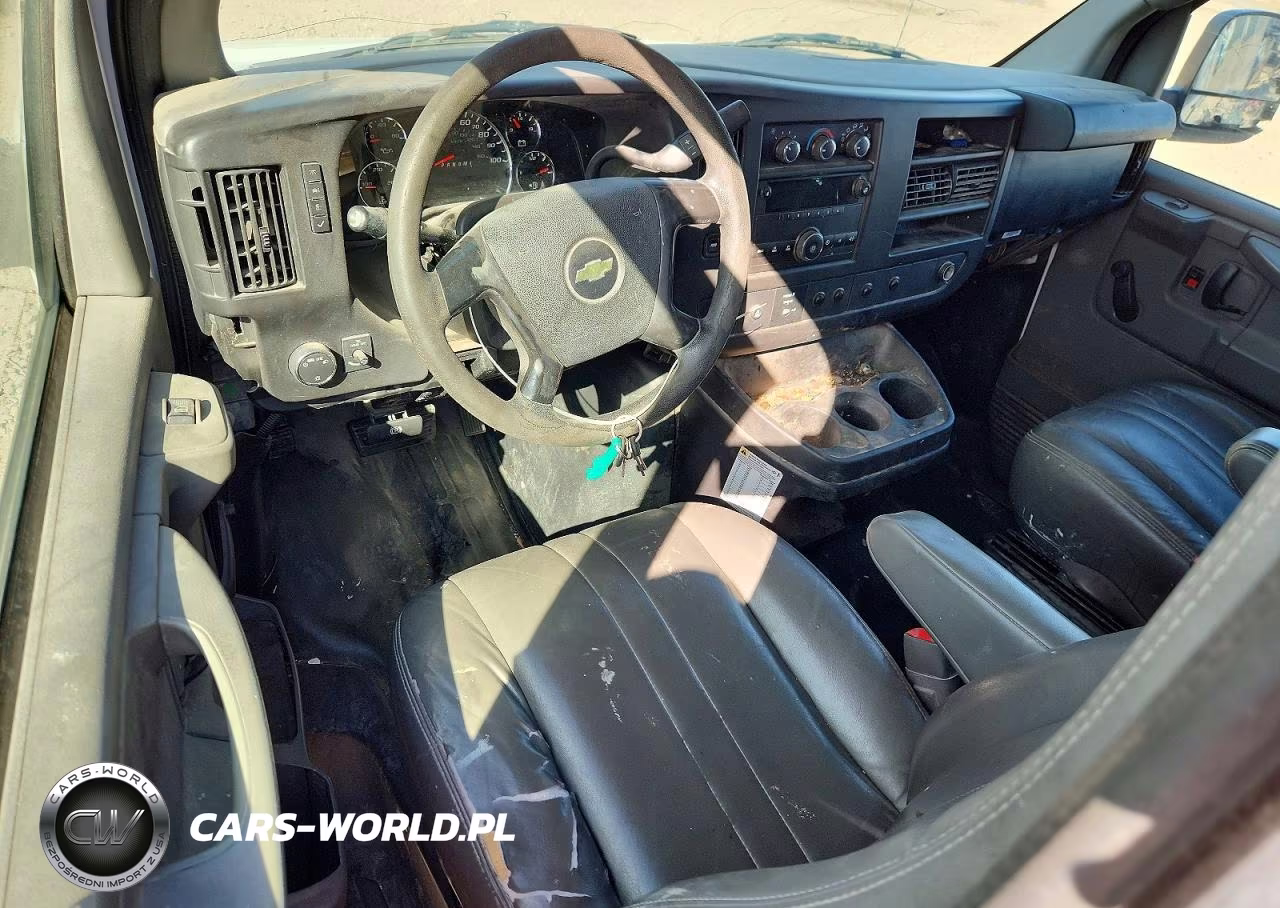2013 Chevrolet Express G2500 VIN:1GCWGFCB3D1902292 - 8