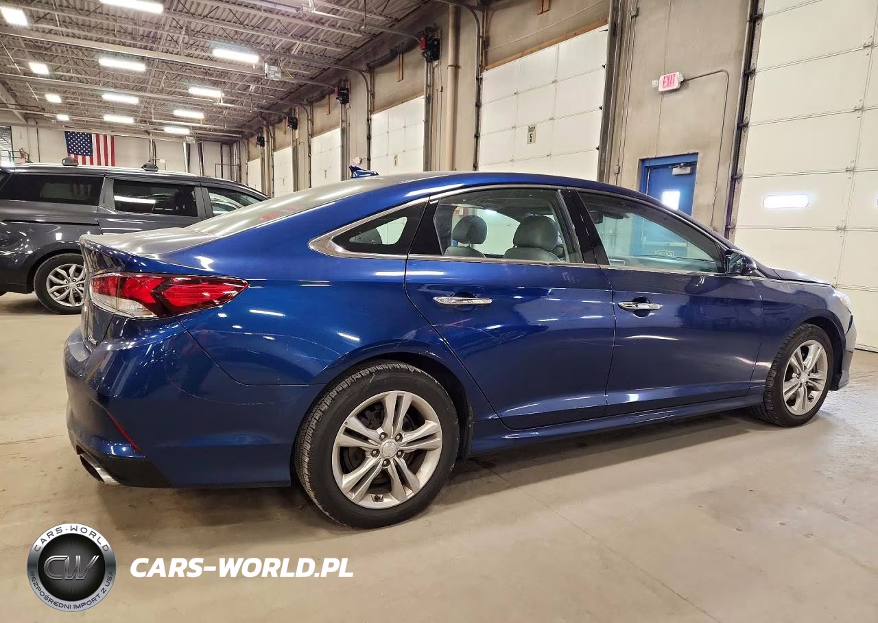 2018 Hyundai Sonata Limited VIN:5NPE34AF1JH641962 - 3