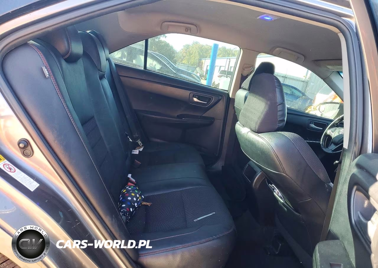 2016 Toyota Camry Se VIN:4T1BF1FK3GU224691 - 10