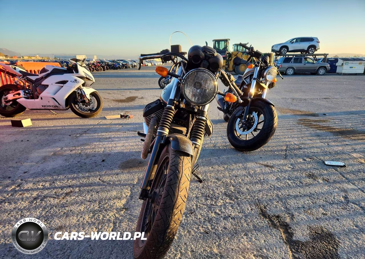 2014 Moto Guzzi V7 Classic VIN:ZGULWUA02EM200103 - 2
