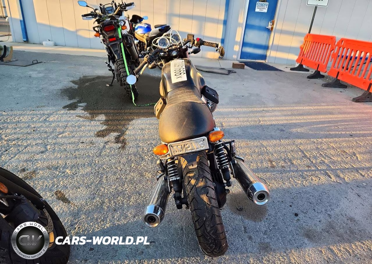 2014 Moto Guzzi V7 Classic VIN:ZGULWUA02EM200103 - 4