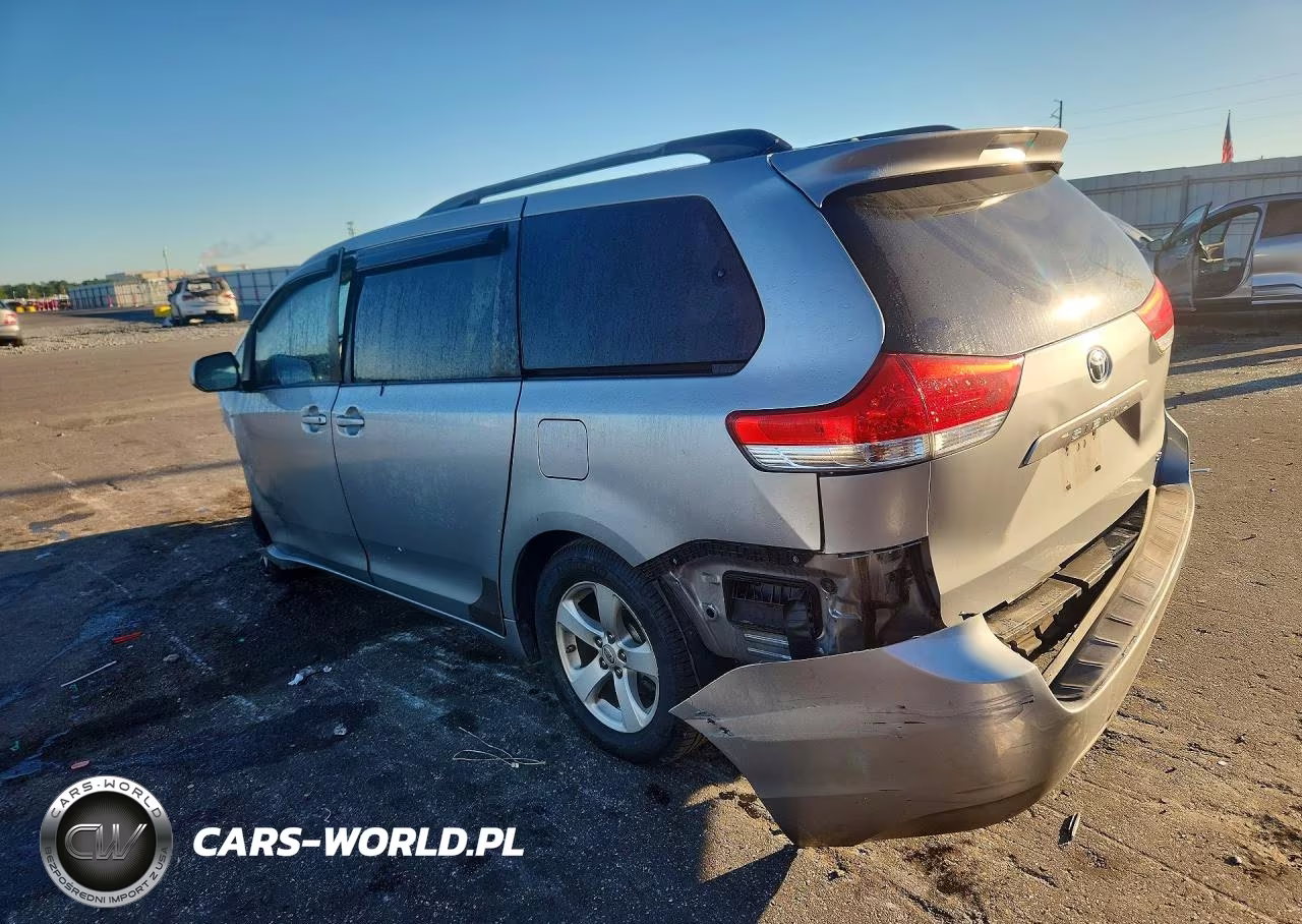 2011 Toyota Sienna Le VIN:5TDKK3DC8BS078826 - 2