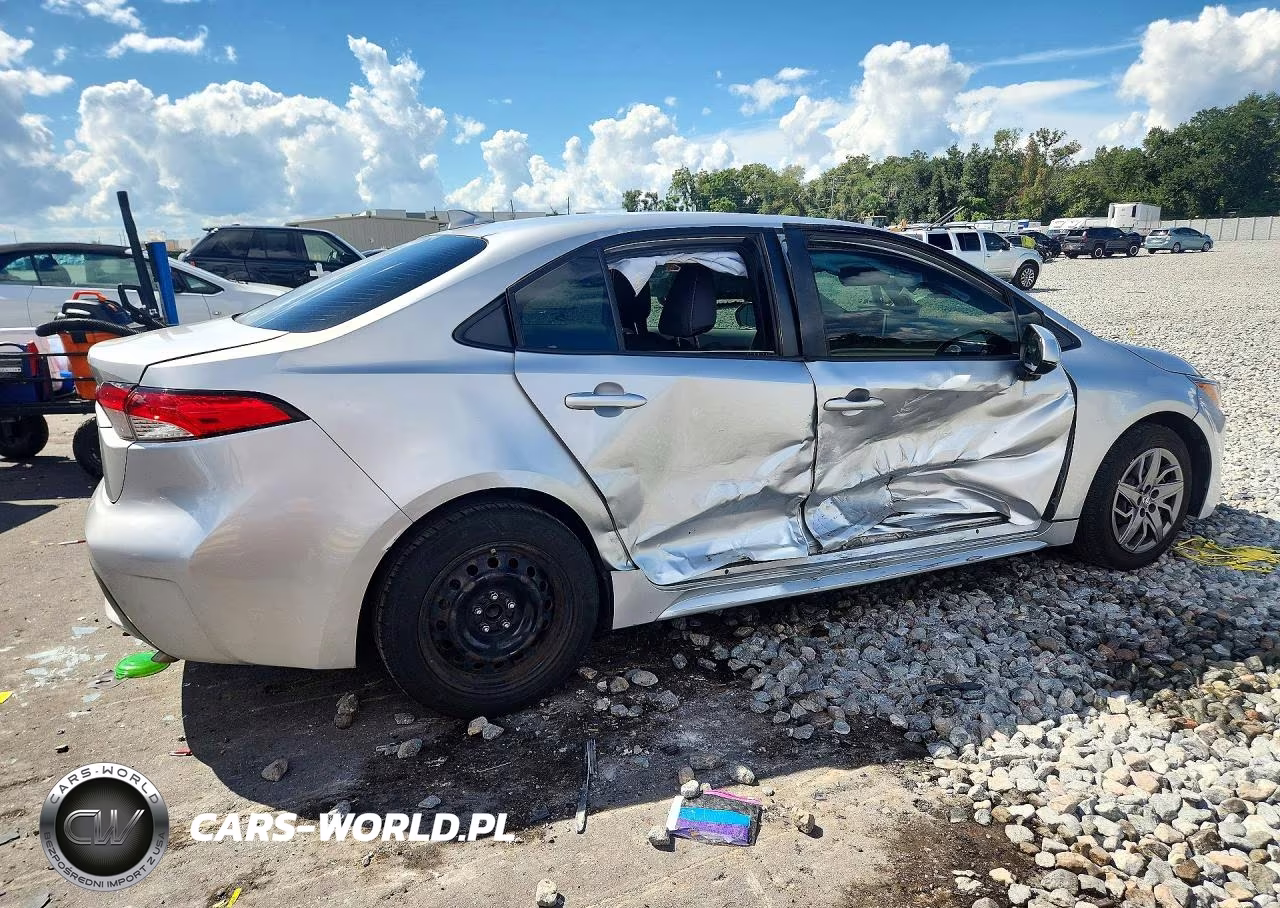 2020 Toyota Corolla Le VIN:JTDEPRAE8LJ072403 - 3