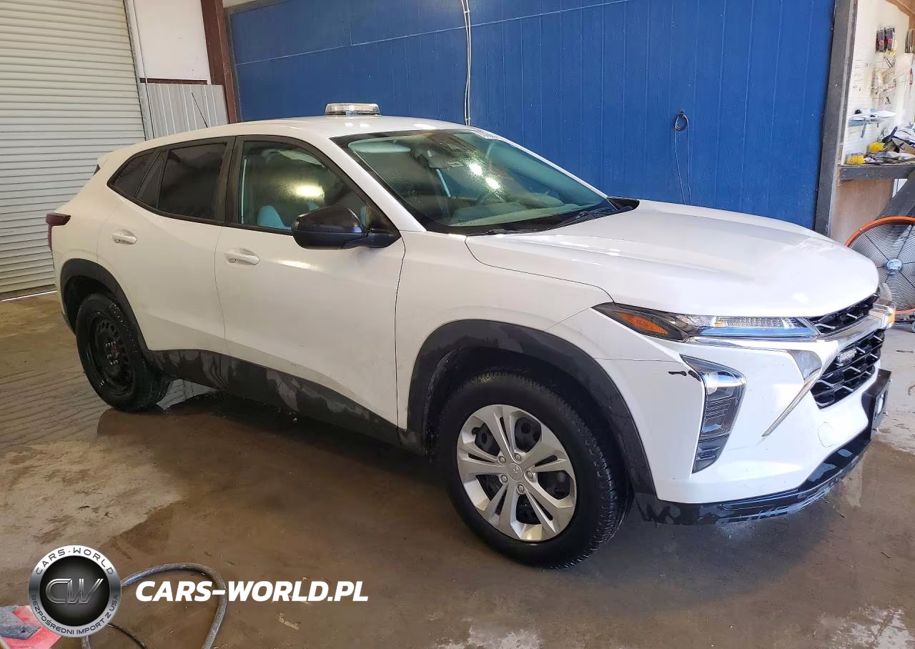 2025 Chevrolet Trax Ls VIN:KL77LFEPXSC199197 - 4