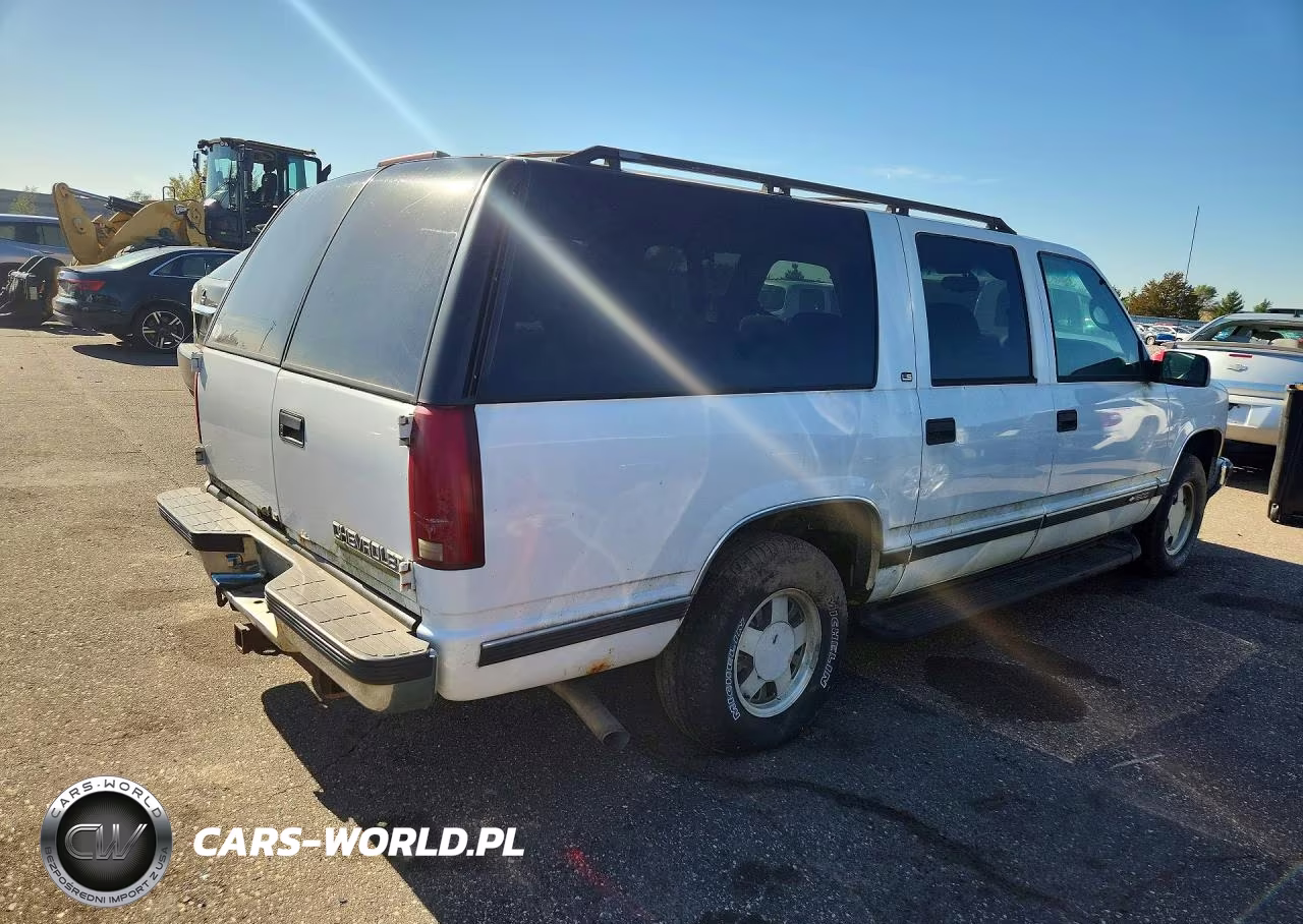 1999 Chevrolet Suburban C1500 VIN:3GNEC16R8XG261267 - 3