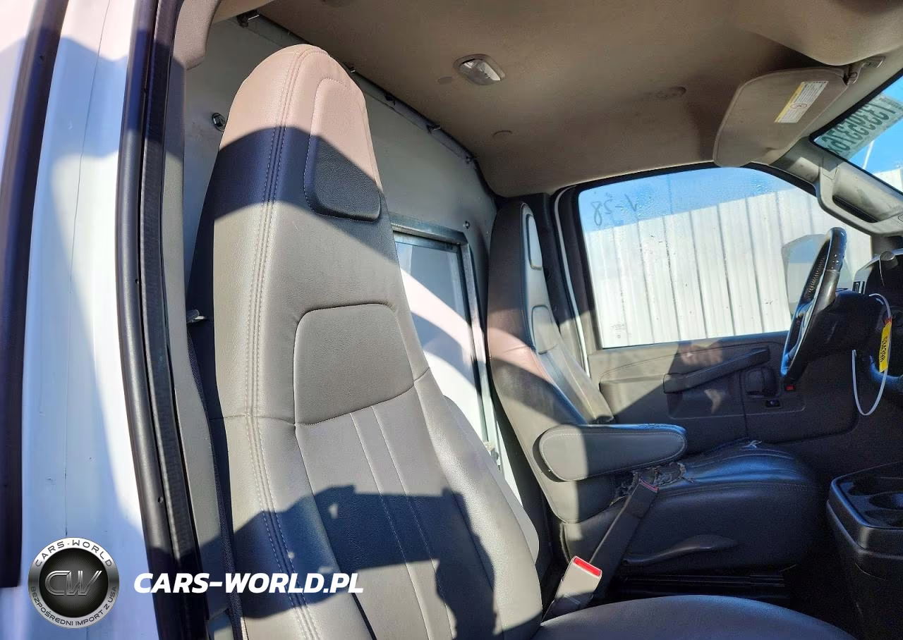 2020 Chevrolet Express G4500 VIN:1HA6GUCG3LN003323 - 11