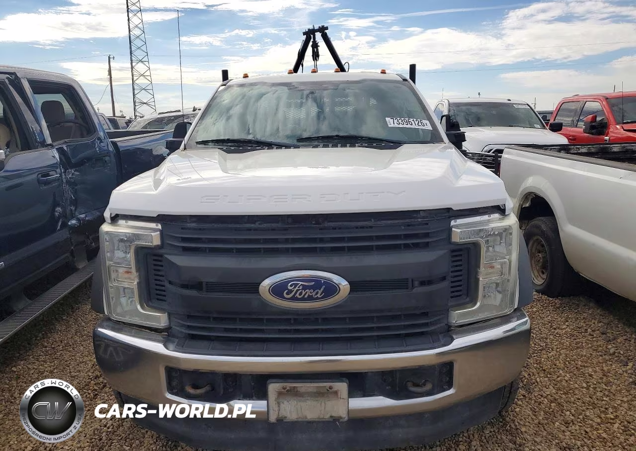 2019 Ford F550 Super Duty VIN:1FD0W5HTXKEE28945 - 5
