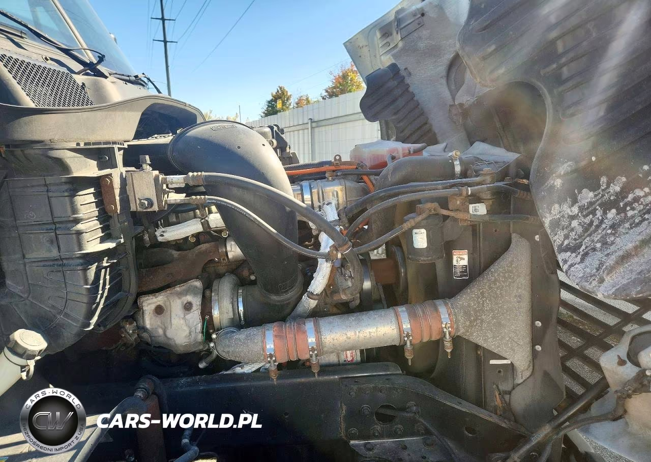 2016 Freightliner Cascadia 125 Semi Truck VIN:3AKJGLD56GSGU5185 - 11