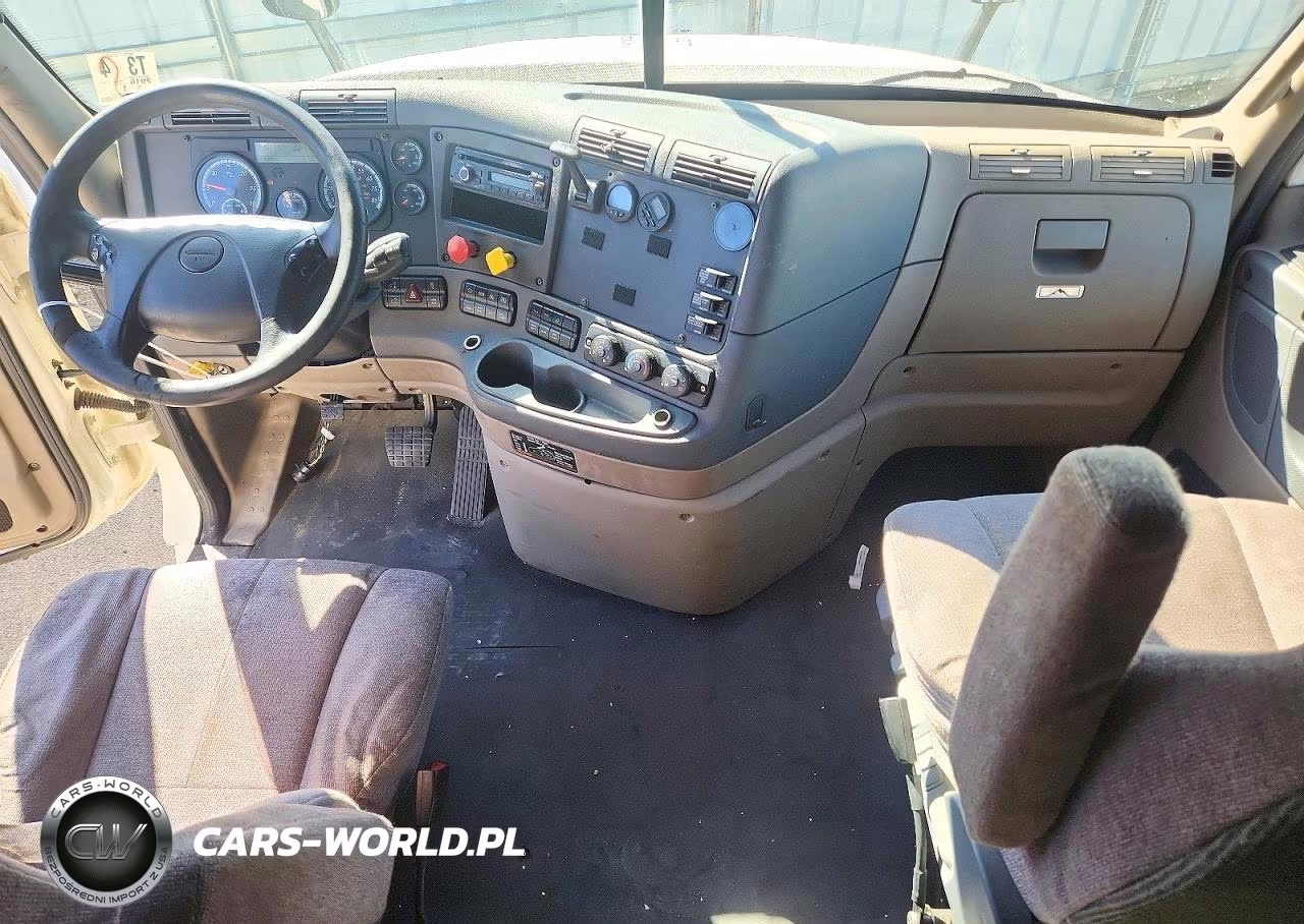 2016 Freightliner Cascadia 125 Semi Truck VIN:3AKJGLD56GSGU5185 - 8