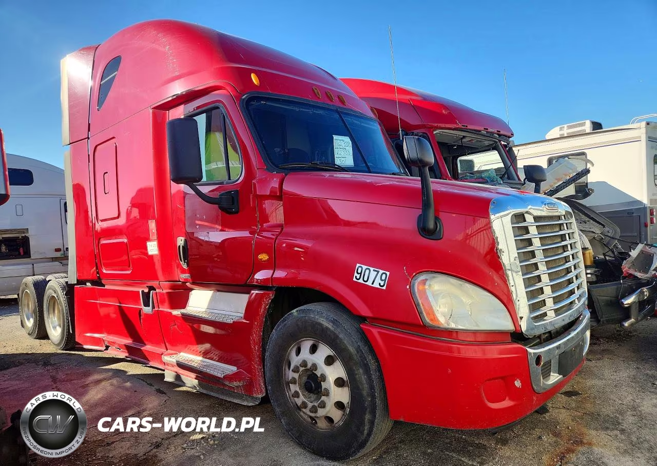 2015 Freightliner Cascadia Semi Truck VIN:3AKJGLD51FSGC9079 - 4