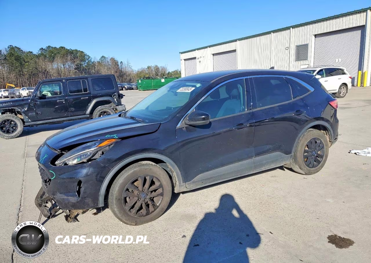 2021 Ford Escape Se