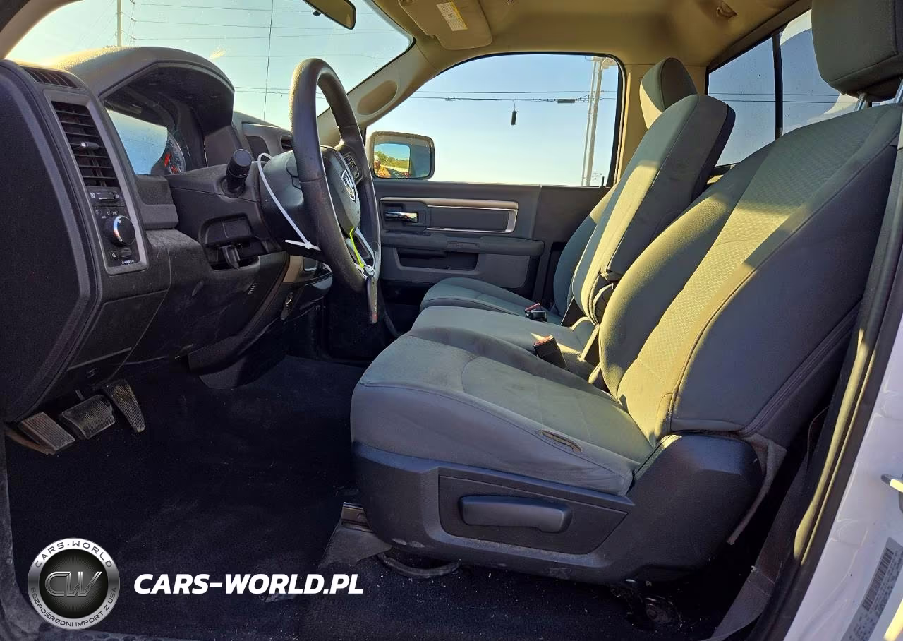 2019 Ram 1500 Classic Tradesman VIN:3C6JR6DT5KG541083 - 7