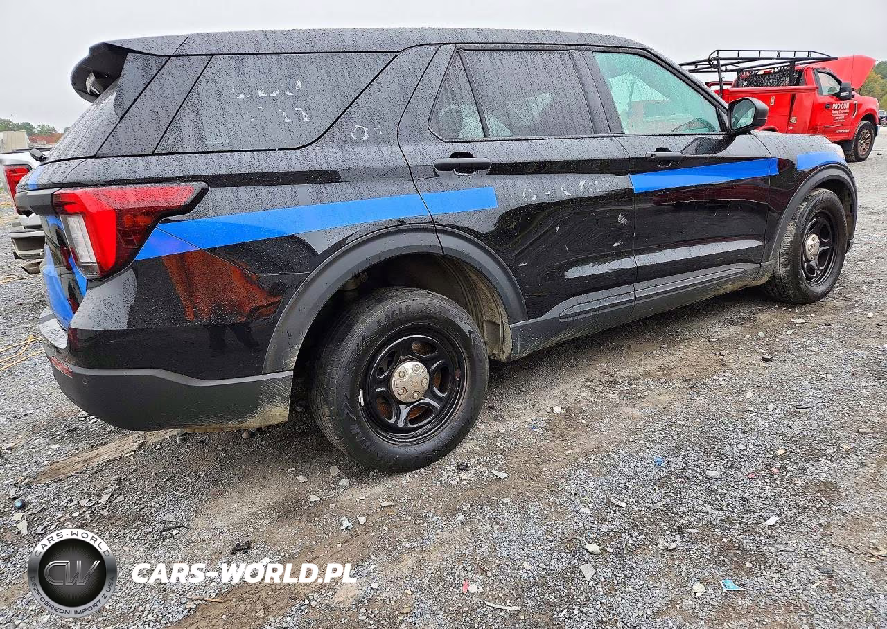 2025 Ford Explorer Police Interceptor VIN:1FM5K8AB0SGA74412 - 3