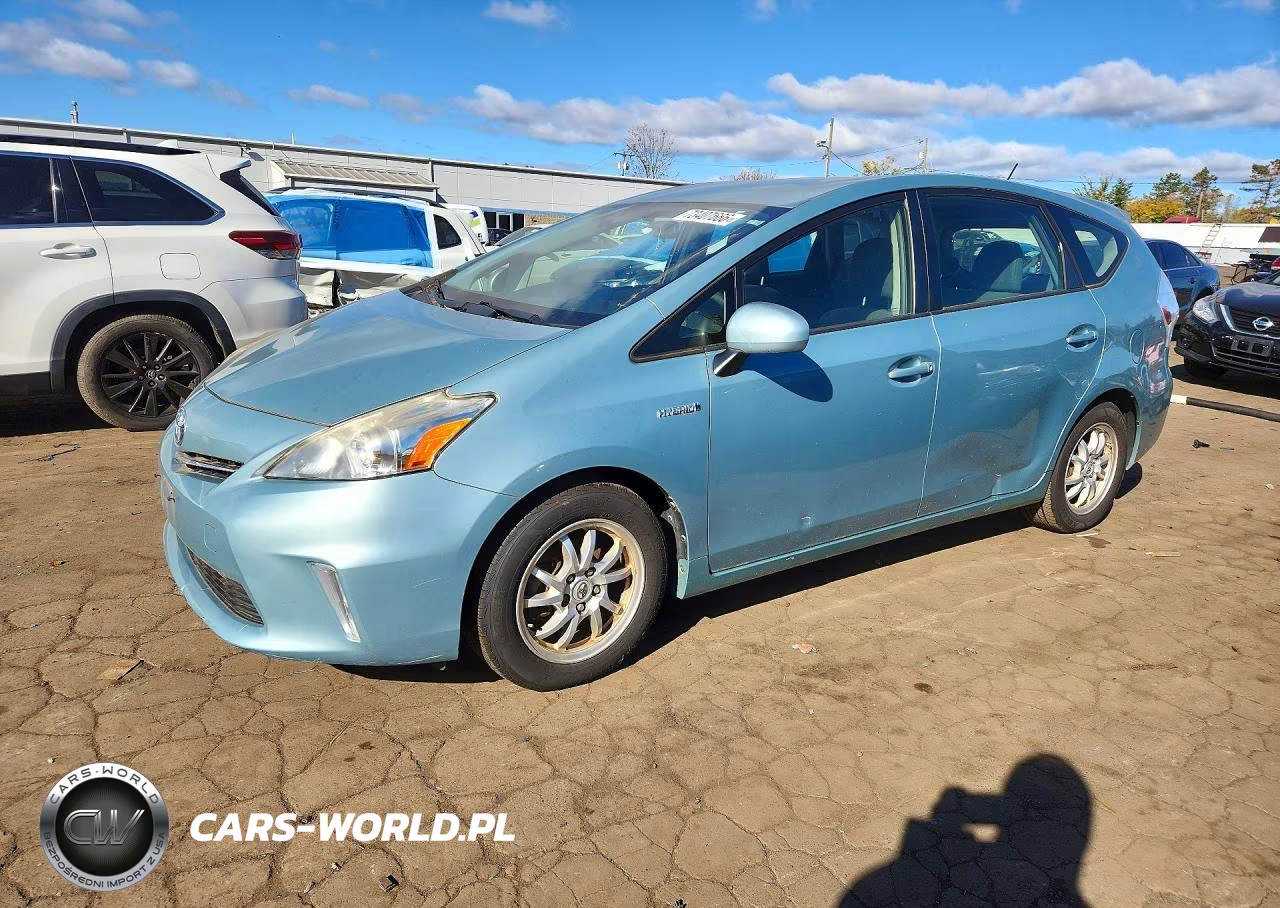 2014 Toyota Prius V Three – zdjęcie 1 z 12
