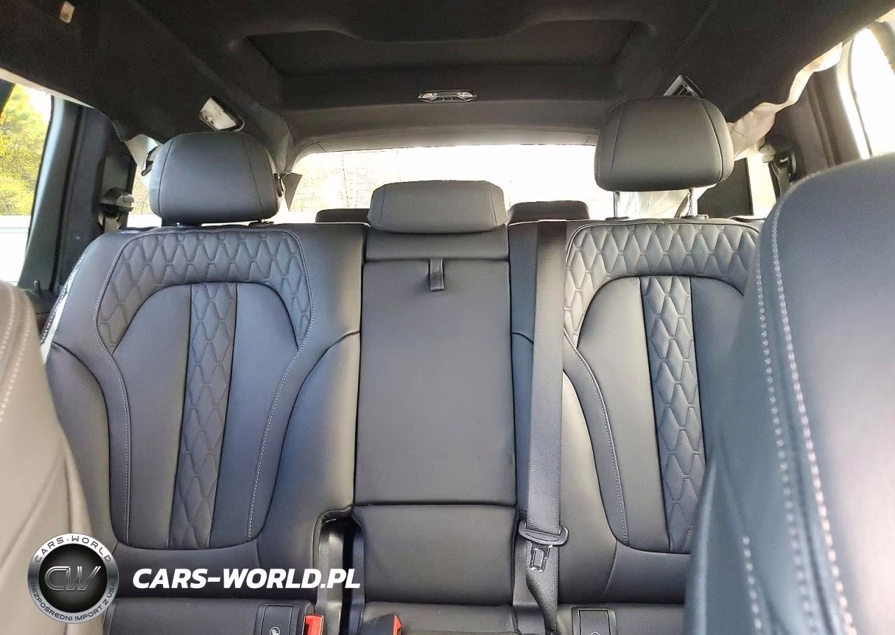 2024 BMW X7 M60I VIN:5UX33EM01R9S92759 - 10