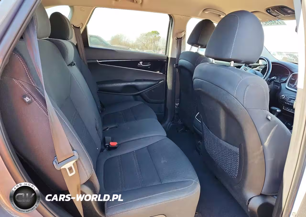 2019 Kia Sorento Lx VIN:5XYPG4A50KG599619 - 11