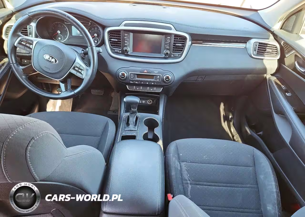 2019 Kia Sorento Lx VIN:5XYPG4A50KG599619 - 8
