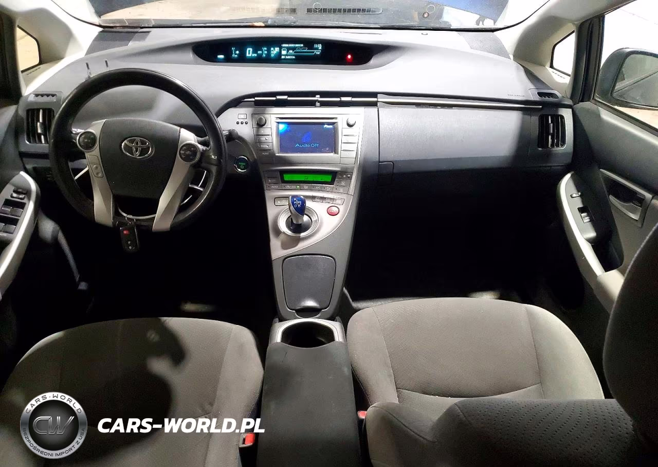 2015 Toyota Prius Two VIN:JTDKN3DU7F0406004 - 8