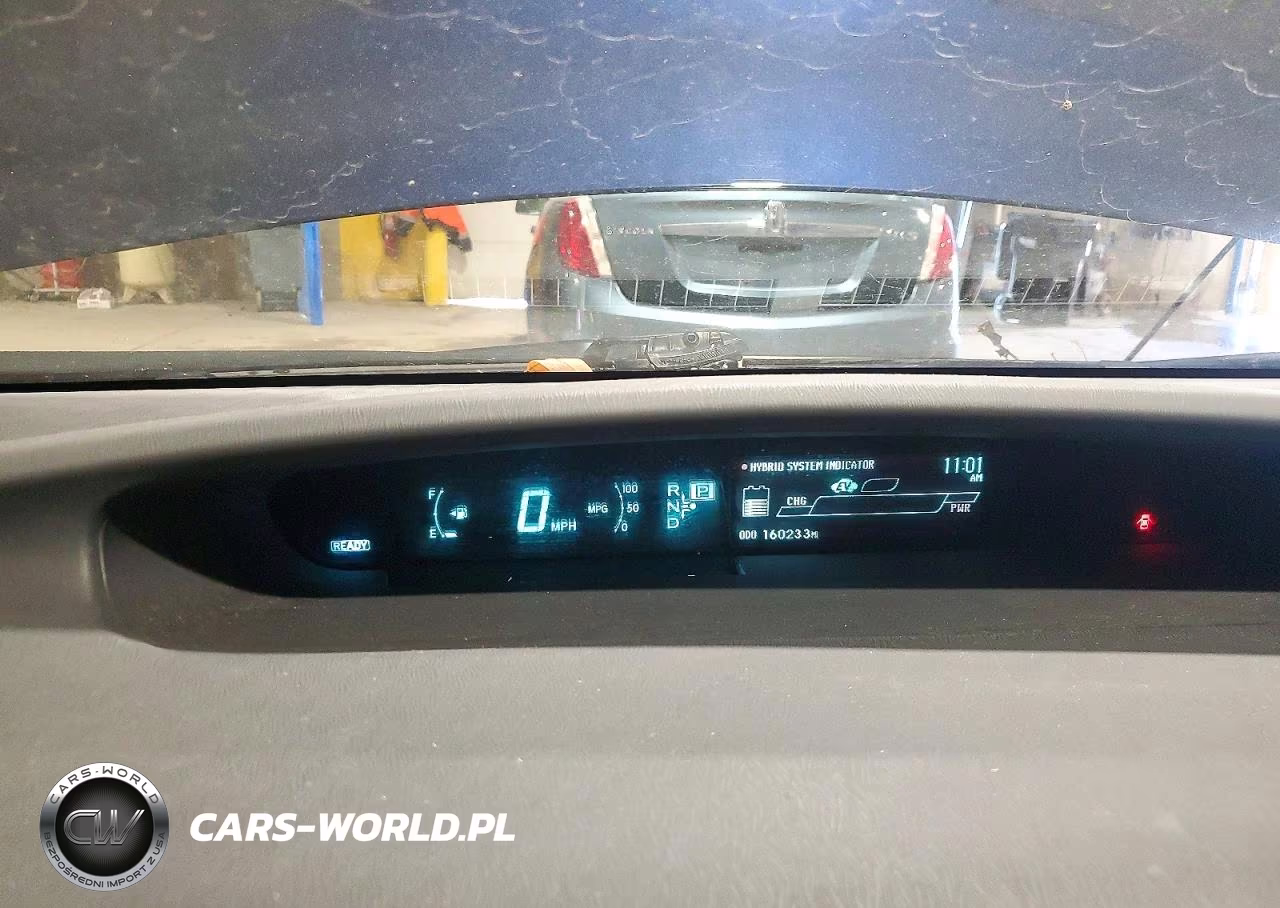 2015 Toyota Prius Two VIN:JTDKN3DU7F0406004 - 9